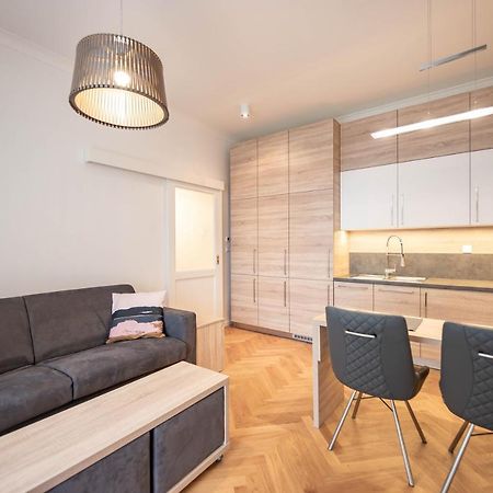 Friendly Apartments In Прага Екстер'єр фото