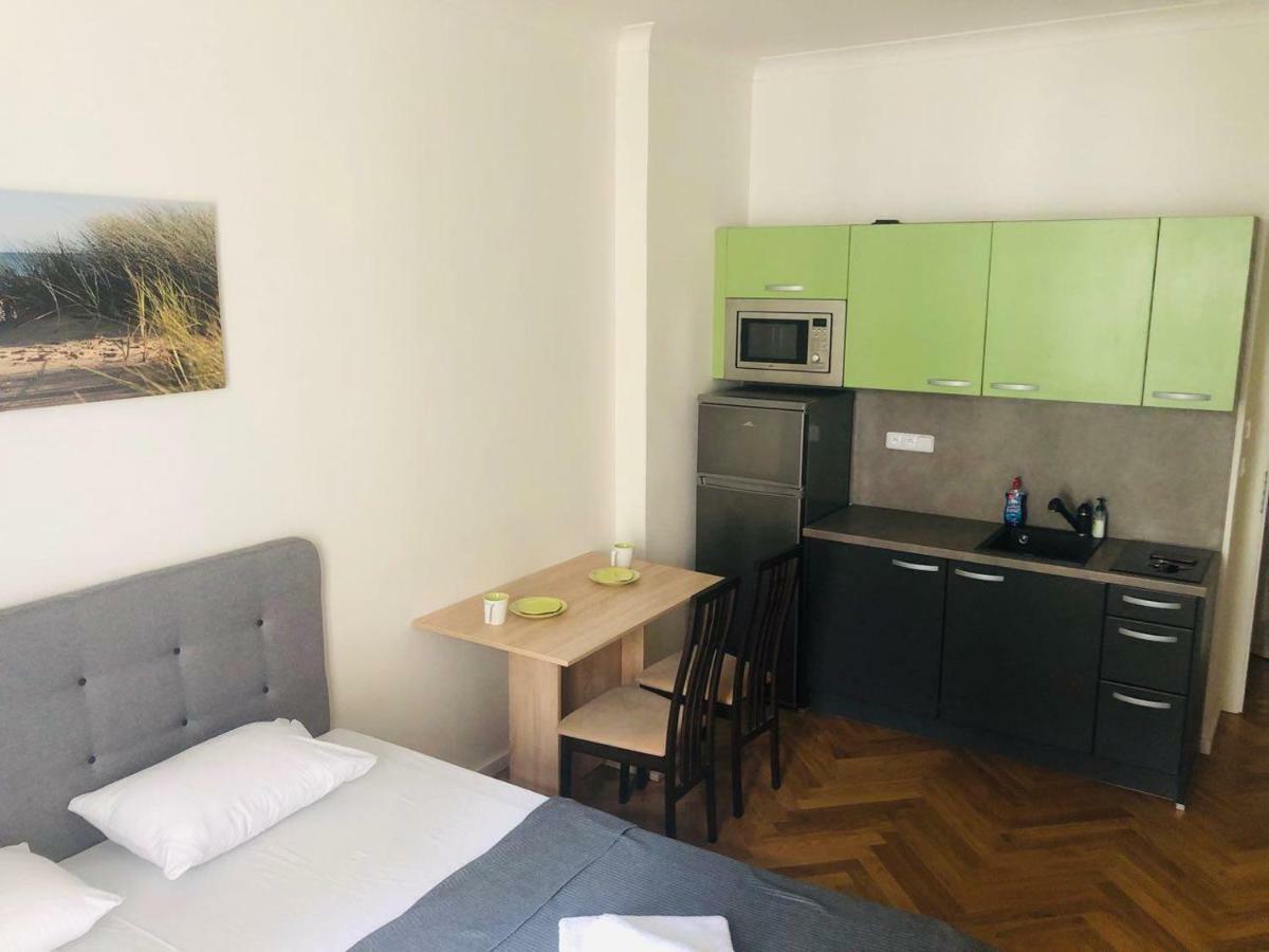 Friendly Apartments In Прага Екстер'єр фото