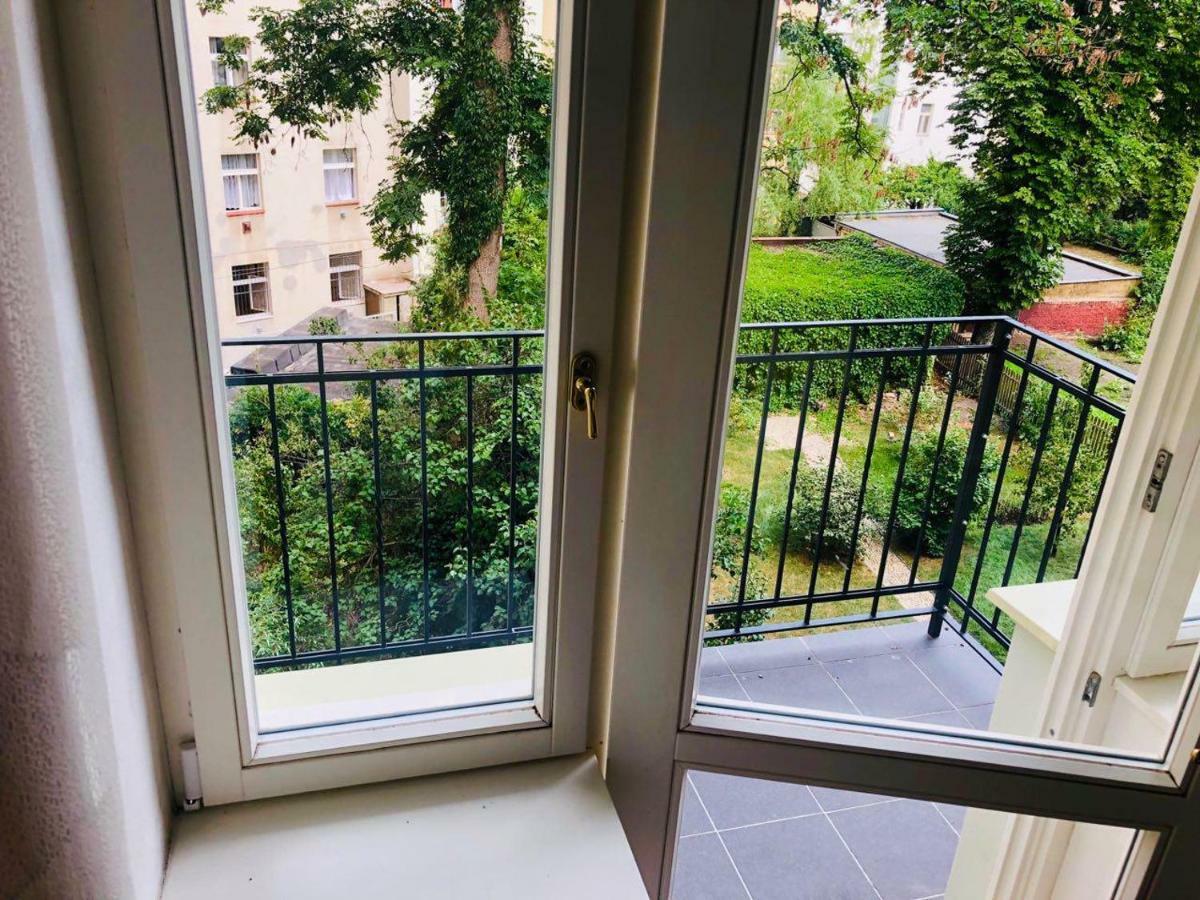 Friendly Apartments In Прага Екстер'єр фото