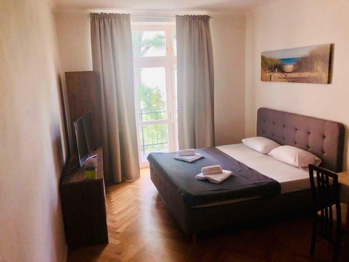 Friendly Apartments In Прага Екстер'єр фото