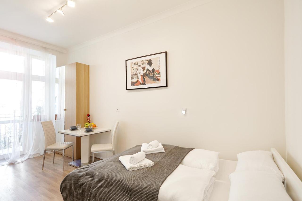 Friendly Apartments In Прага Екстер'єр фото