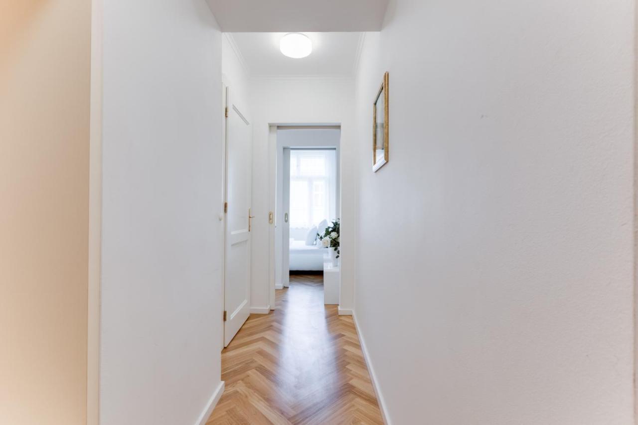 Friendly Apartments In Прага Екстер'єр фото